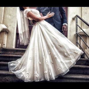 Peter Langner Dresses - Bridal Dress - Accept cash only Peter Langner Dresses - Bridal Dress - Accept cash only